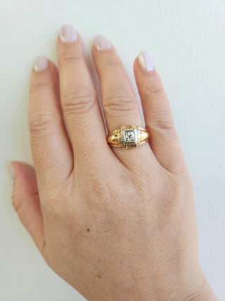 1940s Retro 0.25 Carat Old Mine Cut Diamond Solitaire Band 14K Two Tone Gold