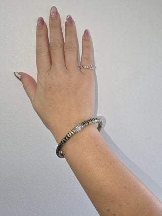 18K Gold Soho Diamond and Enamel Bangle