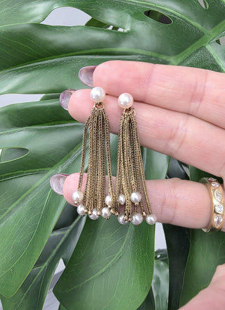 Vintage 1970s Pearl Wheat Chain Tassel Dangle Earrings 14K Gold