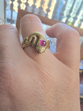 Vintage Italian 18K Gold Burma Ruby Cabochon and Diamond Eyes Serpent Ring