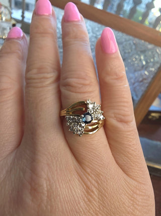 Vintage 14K Gold Blue Sapphire and 0.50 Carats Diamond Cluster Ring