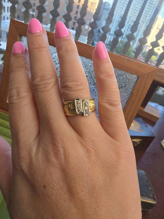 Vintage 18K Two Tone Gold Double Arrows Diamond Ring Band