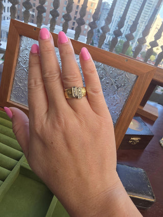 Vintage 18K Two Tone Gold Double Arrows Diamond Ring Band