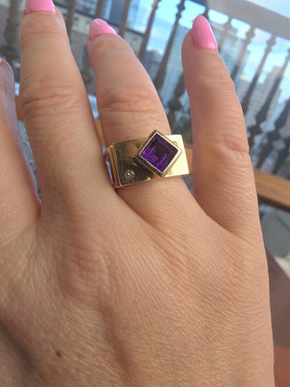 Vintage 14K Yellow Gold Amethyst Bezel and Diamond Contemporary Ring