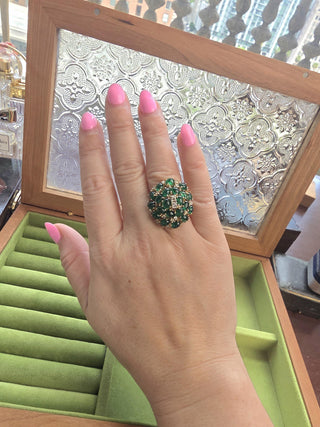 Vintage 14K Gold 7.50 Carats Emerald Cabochon Cluster Cocktail Ring