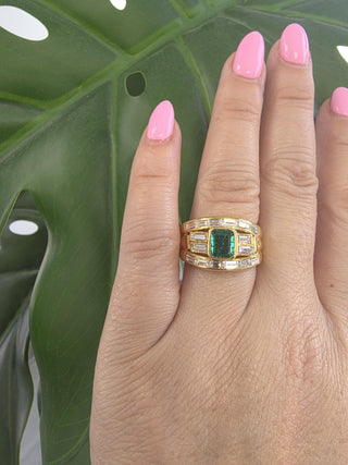 Vintage 18K Gold 1 Carat Emerald 2 Carats Baguette Diamond Wide Band