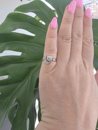 Vintage 14K White Gold 0.50 Carat Diamond Heart Ring