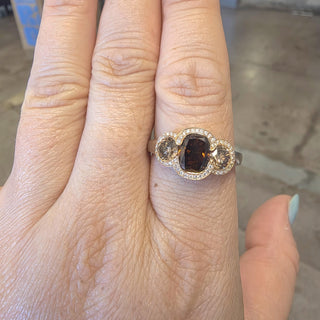 Estate 18K Gold 3.54 Carats Chocolate and Cognac and White Diamond Ring
