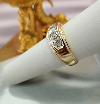 Vintage 1 Carat 5-Stone Diamond Ring Band | 14K Gold | Size 7.75