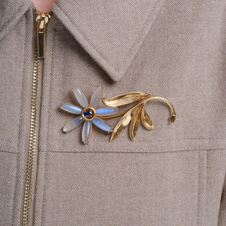Vintage 14k Gold 25 Carats Moonstone Cabochon and Sapphire Floral Brooch