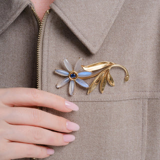 Vintage 14k Gold 25 Carats Moonstone Cabochon and Sapphire Floral Brooch