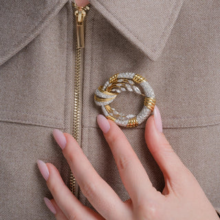 Vintage 16K Gold 5 Carats Marquise and Round Cut Diamond Wreath and Leaf Brooch