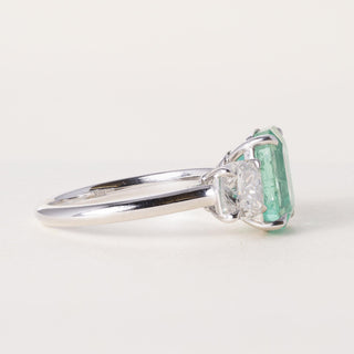 Vintage 18K Gold 2.32 Carat Colombian Emerald and Diamond Ring