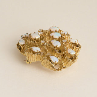 Vintage 1960s 17K Gold 2.40 Carats Opal and Diamond Openwork Pendant Brooch