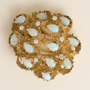 Vintage 1960s 17K Gold 2.40 Carats Opal and Diamond Openwork Pendant Brooch