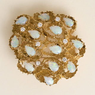 Vintage 1960s 17K Gold 2.40 Carats Opal and Diamond Openwork Pendant Brooch