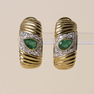 Vintage 18K Gold 0.75 Carat Emerald and Diamond Ribbed Huggie Hoop Earring