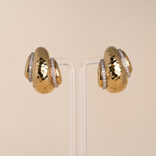 Vintage Andrew Clunn 18K Gold 0.90CT Diamond Hammered Sea Shell Clip On Earrings