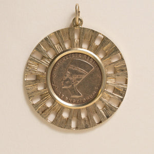 Vintage 13.5K Gold Egyptian Revival  Queen Nefertiti Sunburst Medallion Pendant