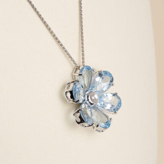 Estate 18K White Gold Aquamarine & Diamond Flower Pendant Necklace