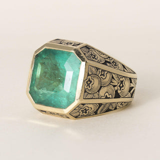 Estate 8.50ct Colombian Emerald Huckleberry 18K Gold Ring, GIA Certified