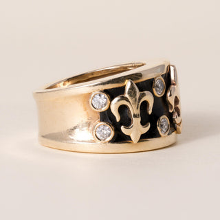 Vintage 14K gold Fleur De Lis Diamond and Black Enamel Ring Band