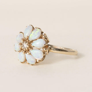 Vintage 14K Yellow Gold Opal and Diamond Floral Daisy Ring