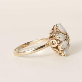 Vintage 14K Yellow Gold Opal and Diamond Floral Daisy Ring