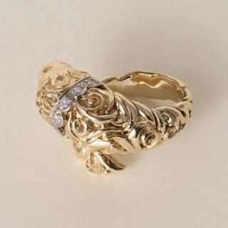 Vintage 1970s 18K Yellow Gold 0.14 Carat Diamond Lion Wrap Ring