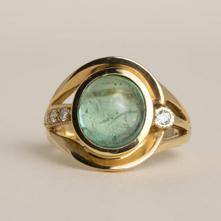 Vintage 18K Gold 3CT Emerald Cabochon & Diamond Split Shank Cocktail Ring