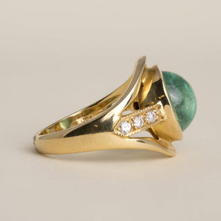 Vintage 18K Gold 3CT Emerald Cabochon & Diamond Split Shank Cocktail Ring