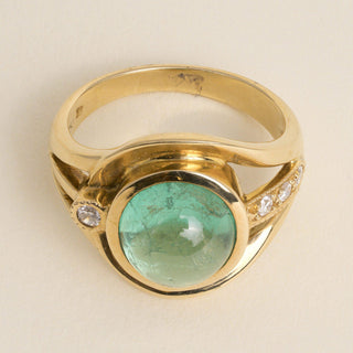 Vintage 18K Gold 3CT Emerald Cabochon & Diamond Split Shank Cocktail Ring