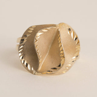 Vintage 1970s Italian Floral Cocktail Ring 14K Yellow Gold