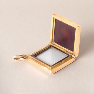 Victorian 14K Yellow Gold Carnelian Intaglio Pendant Locket
