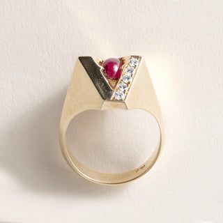 Vintage 14K Gold Ruby Cabochon Contemporary Diamond Ring