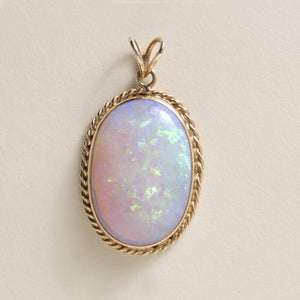 Vintage 14K Gold 15 Carat Opal Bezel Pendant