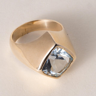 Vintage 14K Gold 6 Carat Kite Cut Aquamarine Signet Ring