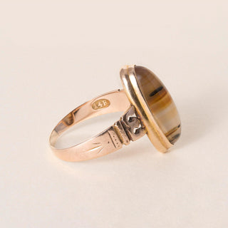 Antique Victorian 14K Gold Elongated Banded Agate Cabochon Bezel Gemstone Ring
