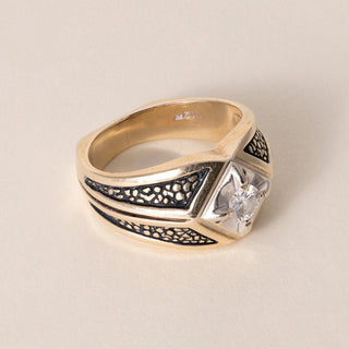 Vintage 14K Gold Belcher Style Euro Shank Diamond Ring