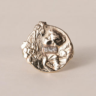 Vintage 14K Gold Art Nouveaux Maiden Portrait Diamond Ring