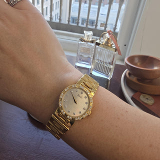 Vintage 18K Piaget Dancer Diamond and Mother of Pearl Dial Ladies Watch