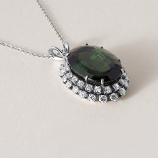 Vintage White Gold 15 Carta Green Tourmaline and Diamond Double Halo Necklace