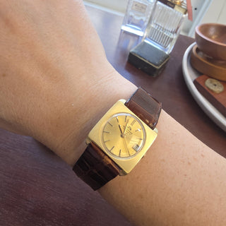 Vintage 18K Bucherer Automatic Square Frame Brown Leather Strap Watch