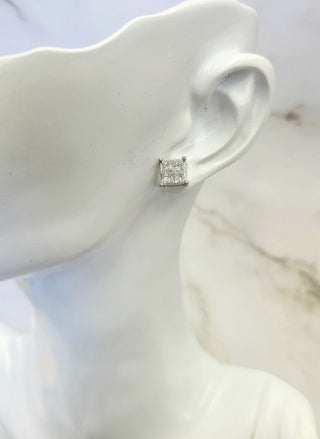 18K Gold Single Diamond Princess Cut Illusion Set Stud Earring