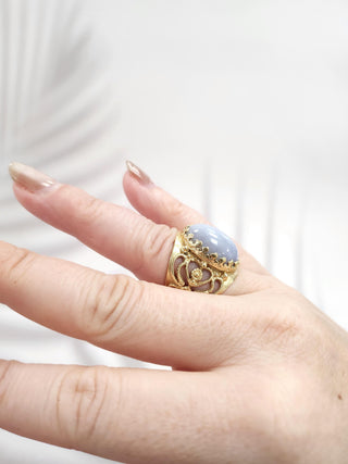 Vintage 14K Yellow Gold Lavender Jade Wide Gold Statement Ring