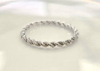 Vintage 14K White Gold Rope Ring Band – Thin Stackable Design, Size 8