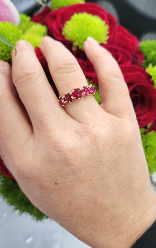 Estate 18K Gold 2.50ct Burma Ruby 5 Stone Gypsy Ring Band