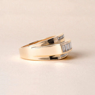 14K Gold 1.75 Carats Straight Baguette and Round Brilliant Cut Diamond Ring