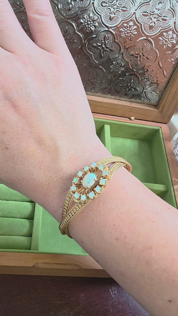 Vintage 14K Gold Woven Band 3.50 Carats Opal Bracelet