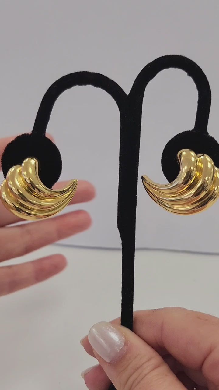 Vintage 18K Gold Swirl Wing Earrings